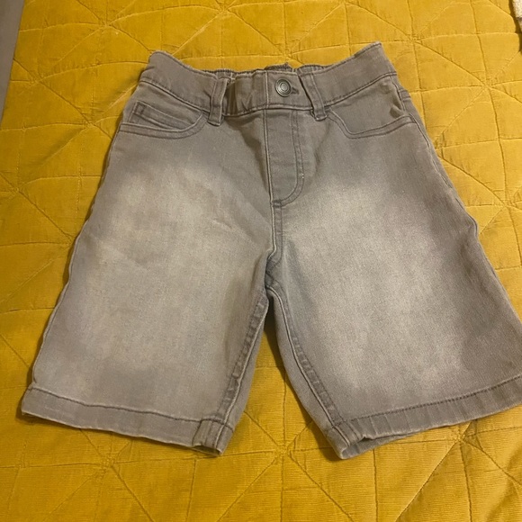 365 Kids Other - 💰3/$15 Sale💰365 Kids Gray Denim Shorts